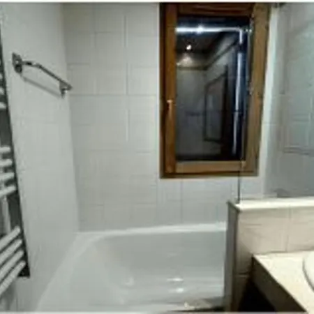 Appartement Confort A - Pour 4, Cuisine Equipee, Spacieuse - Fr-1-807-71 *